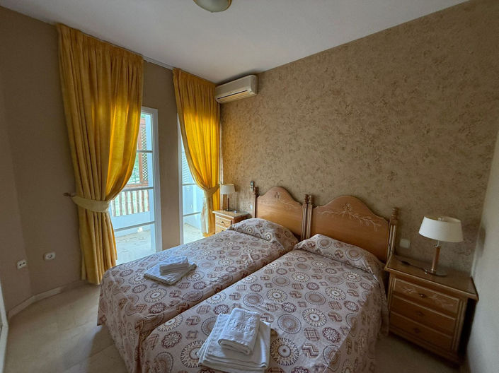 Image No.13-3 Bed Apartment for sale