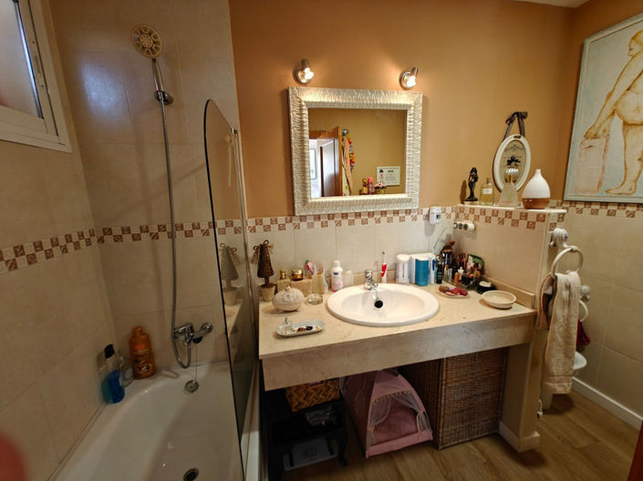 Image No.17-2 Bed Apartment for sale