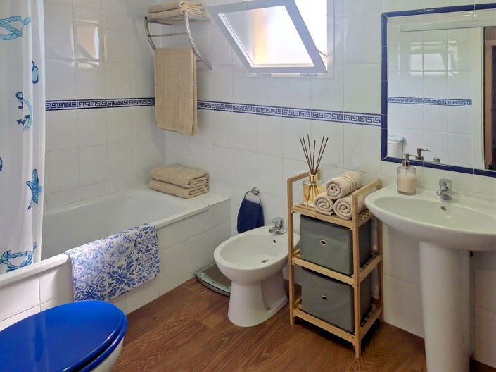 Image No.20-2 Bed Apartment for sale