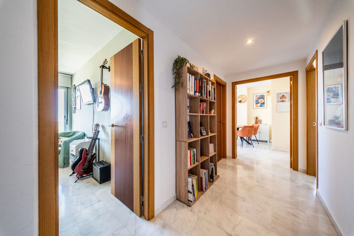 Image No.21-3 Bed Apartment for sale