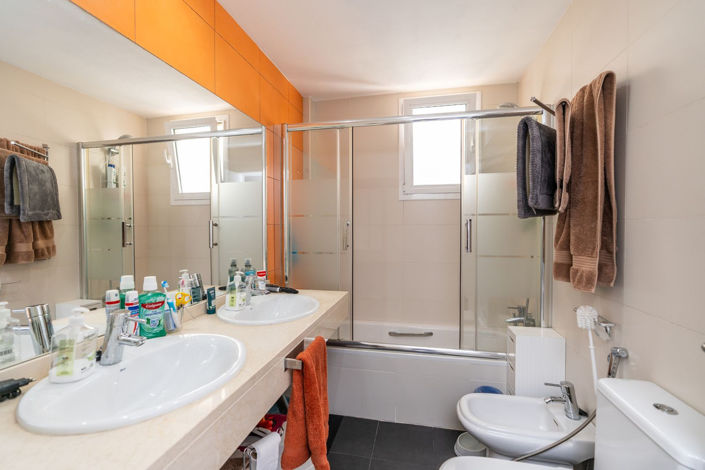 Image No.8-2 Bed Apartment for sale