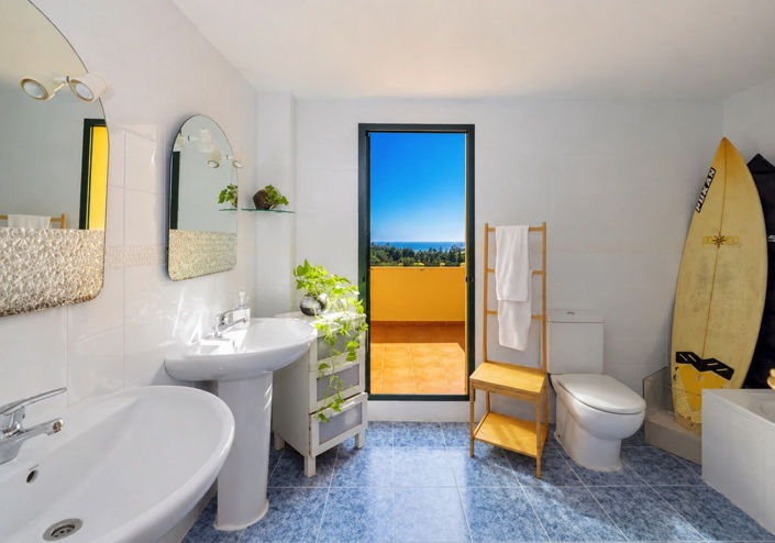 Image No.10-3 Bed Apartment for sale