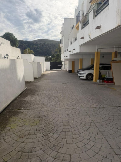 Image No.11-2 Bed Townhouse for sale