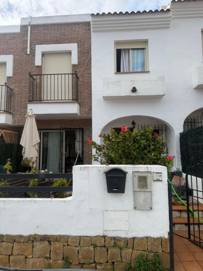 Image No.12-2 Bed Townhouse for sale