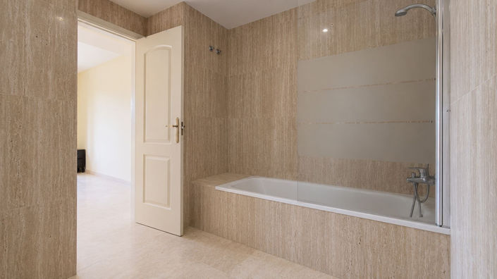 Image No.19-3 Bed Apartment for sale