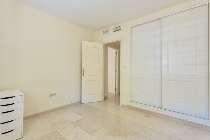 Image No.34-3 Bed Apartment for sale