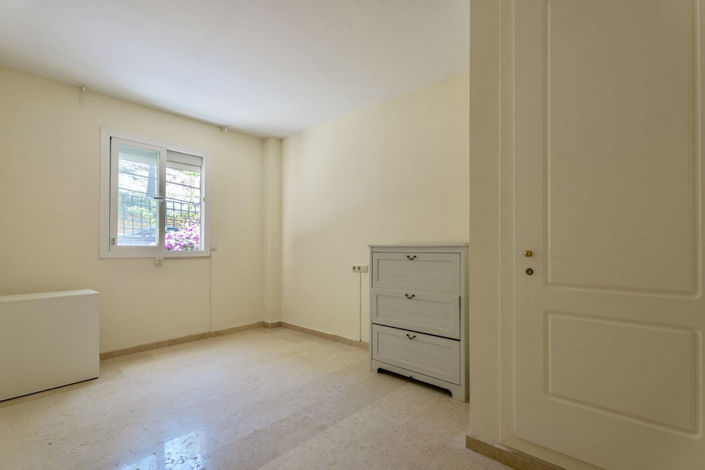 Image No.36-3 Bed Apartment for sale
