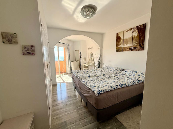Image No.20-3 Bed Apartment for sale