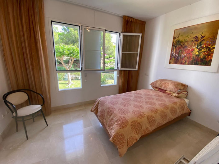 Image No.8-3 Bed Apartment for sale
