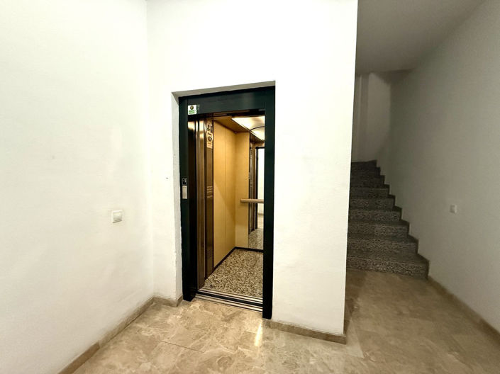 Image No.30-3 Bed Apartment for sale