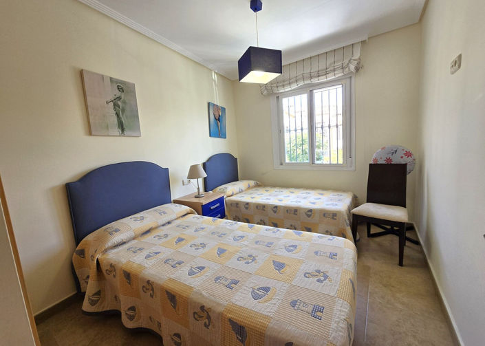 Image No.12-3 Bed Townhouse for sale