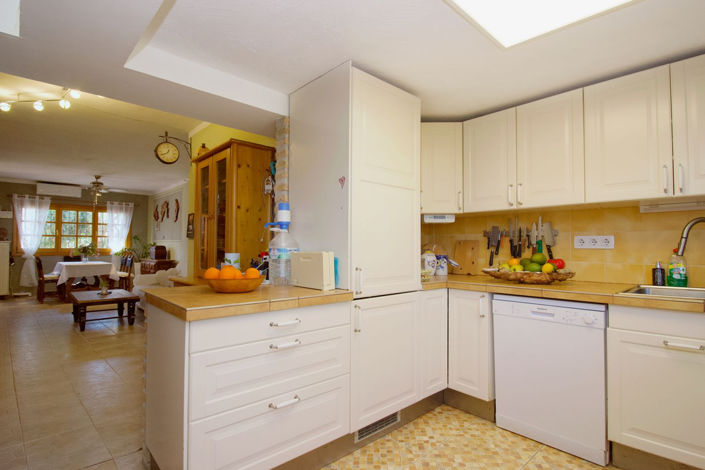Image No.23-5 Bed Semi-Detached for sale