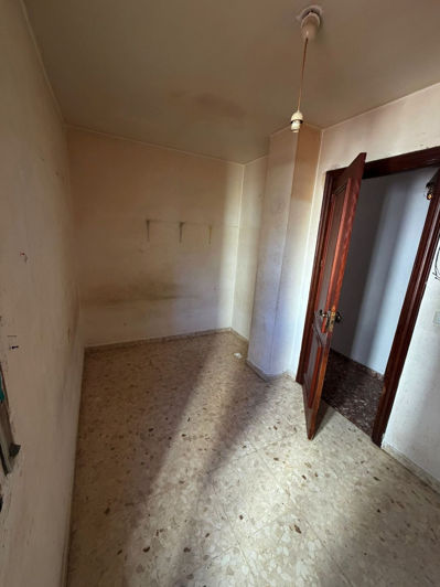 Image No.19-4 Bed Apartment for sale