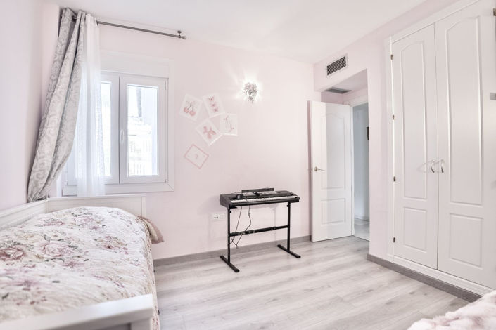 Image No.18-2 Bed Apartment for sale
