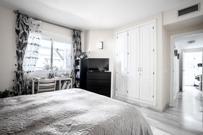 Image No.20-2 Bed Apartment for sale