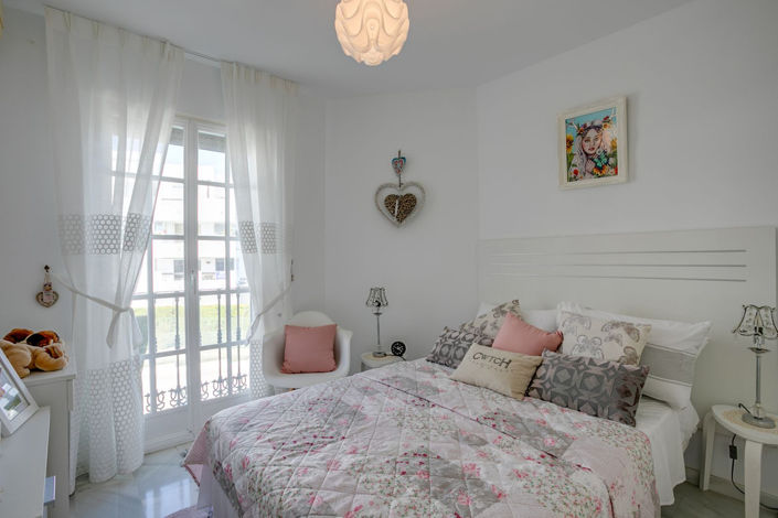 Image No.8-3 Bed Townhouse for sale