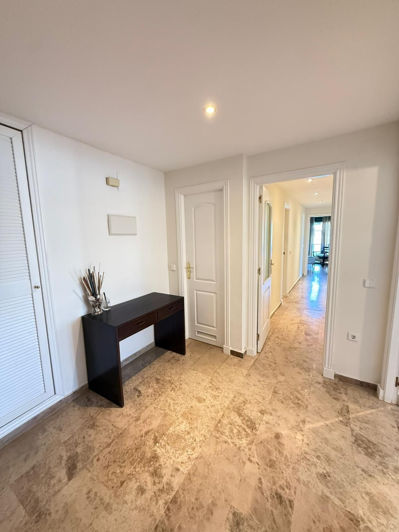 Image No.17-3 Bed Apartment for sale