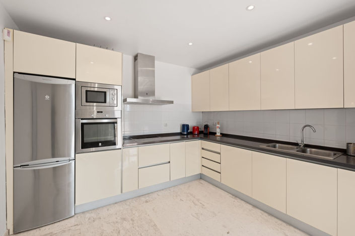 Image No.17-2 Bed Apartment for sale