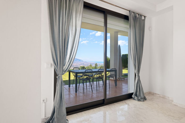 Image No.31-2 Bed Apartment for sale