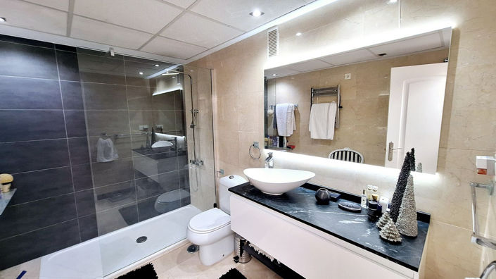Image No.12-2 Bed Apartment for sale