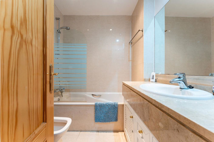 Image No.17-2 Bed Apartment for sale