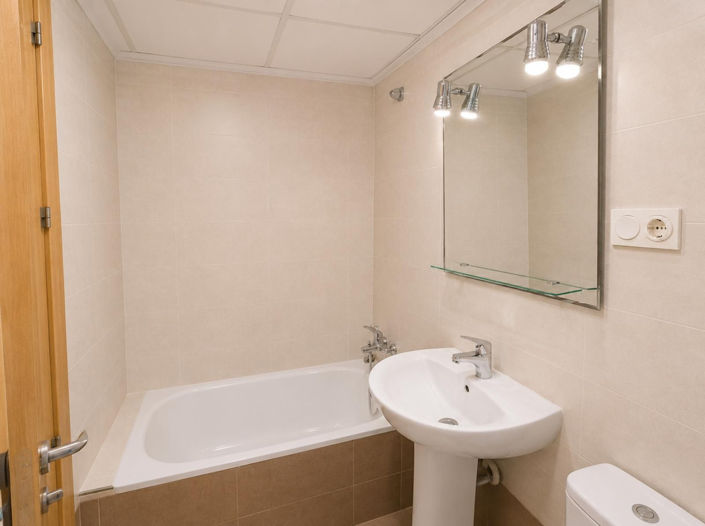 Image No.25-2 Bed Apartment for sale