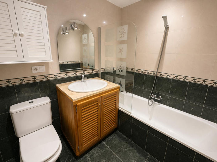 Image No.17-2 Bed Apartment for sale