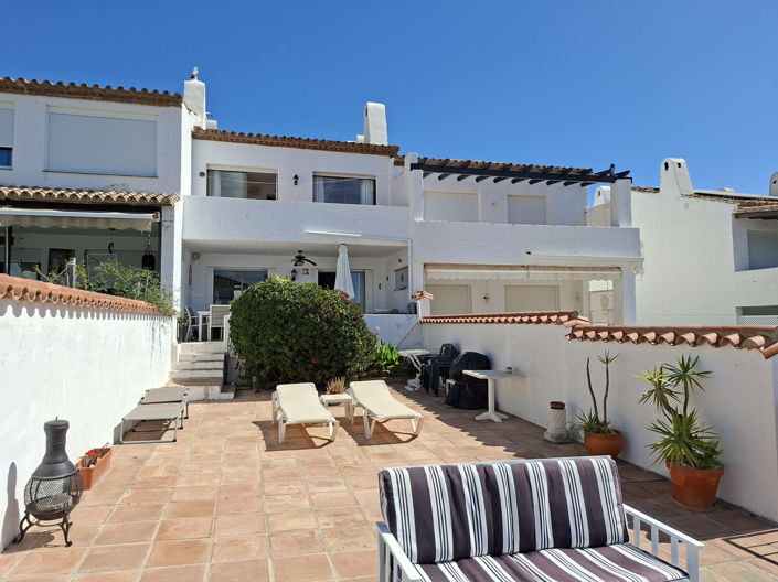 Image No.11-3 Bed Townhouse for sale