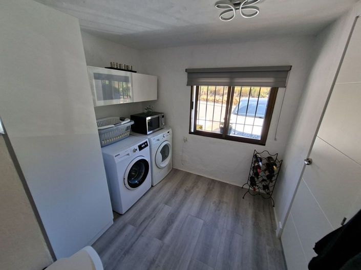 Image No.26-3 Bed Townhouse for sale