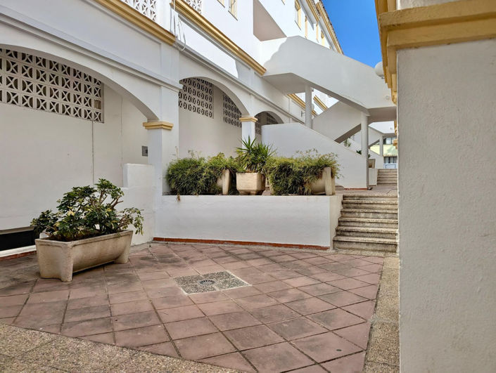 Image No.40-3 Bed Apartment for sale