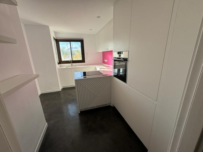 Image No.11-3 Bed Apartment for sale