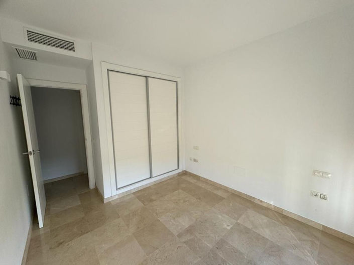 Image No.9-3 Bed Apartment for sale