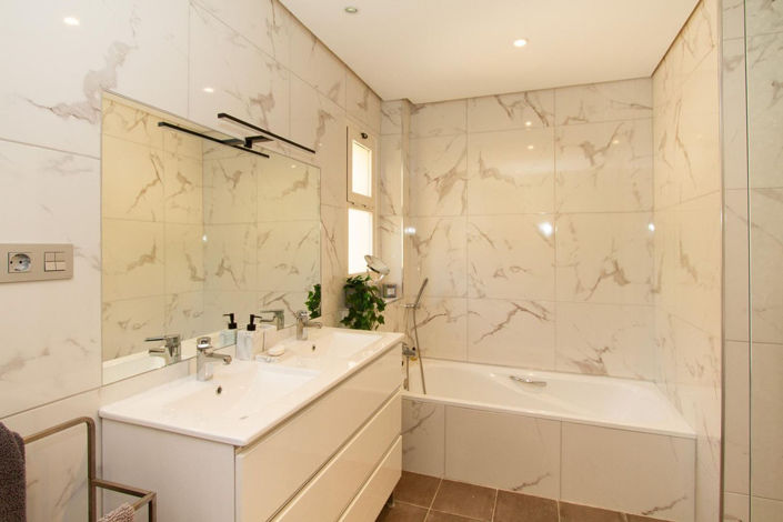 Image No.22-3 Bed Apartment for sale