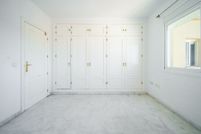 Image No.11-3 Bed Apartment for sale