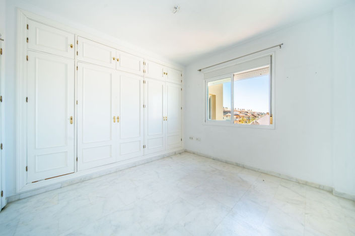 Image No.13-3 Bed Apartment for sale