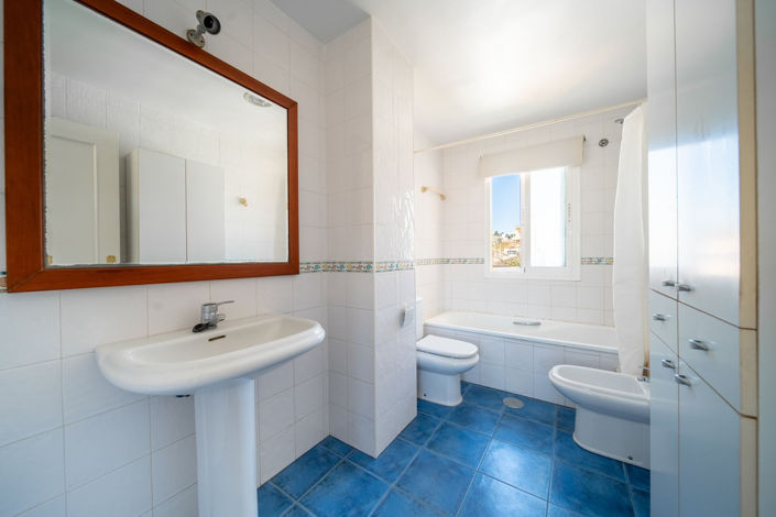 Image No.18-3 Bed Apartment for sale