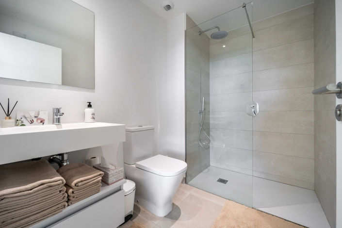 Image No.15-2 Bed Apartment for sale