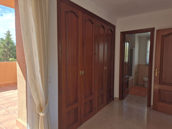 Image No.7-3 Bed Apartment for sale