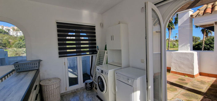 Image No.21-3 Bed Townhouse for sale