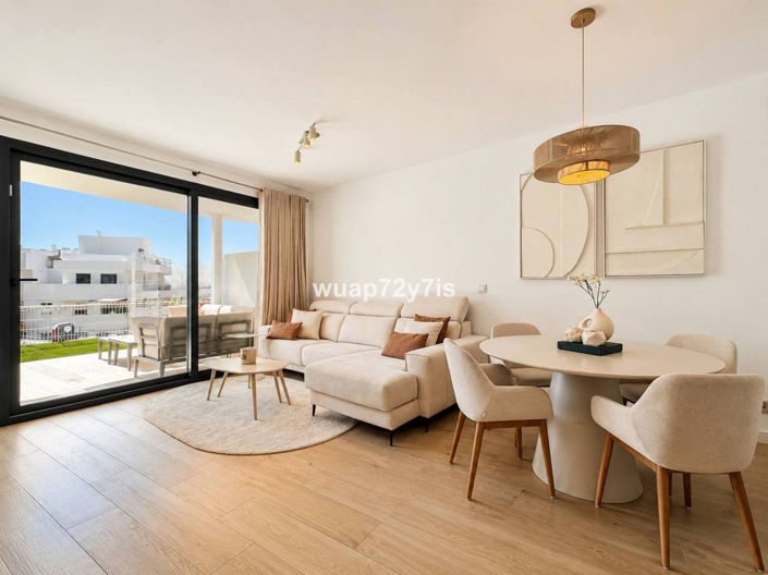 Image No.3-Appartement de 2 chambres à vendre à Estepona
