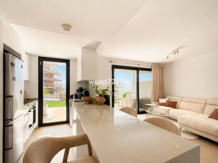 Image No.5-Appartement de 2 chambres à vendre à Estepona