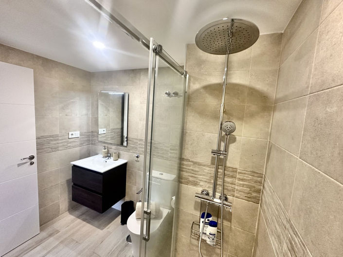 Image No.21-2 Bed Apartment for sale