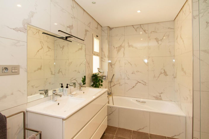 Image No.8-3 Bed Apartment for sale