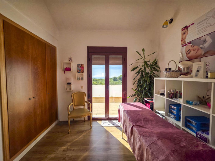 Image No.22-2 Bed Semi-Detached for sale