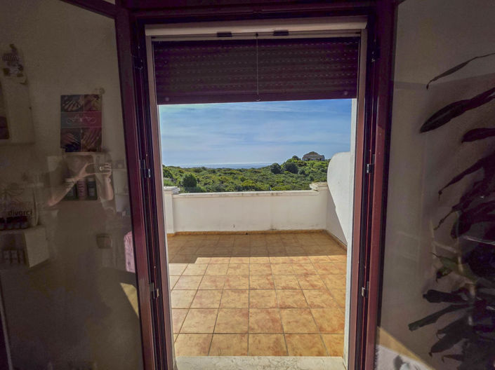Image No.24-2 Bed Semi-Detached for sale
