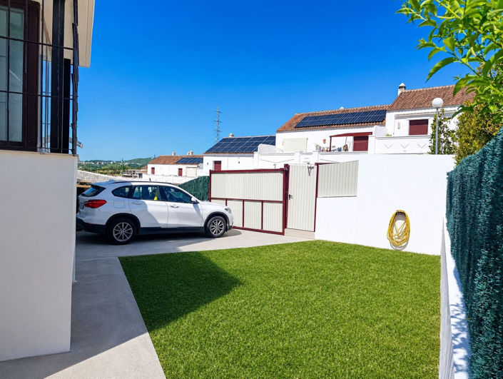 Image No.32-2 Bed Semi-Detached for sale
