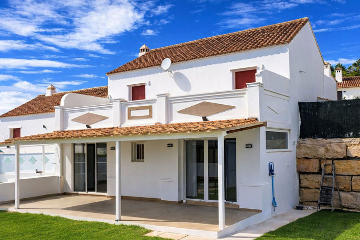 Image No.39-2 Bed Semi-Detached for sale
