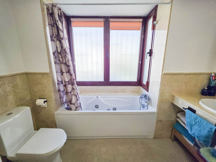 Image No.58-2 Bed Semi-Detached for sale