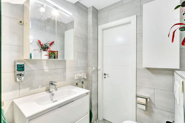 Image No.26-1 Bed Apartment for sale
