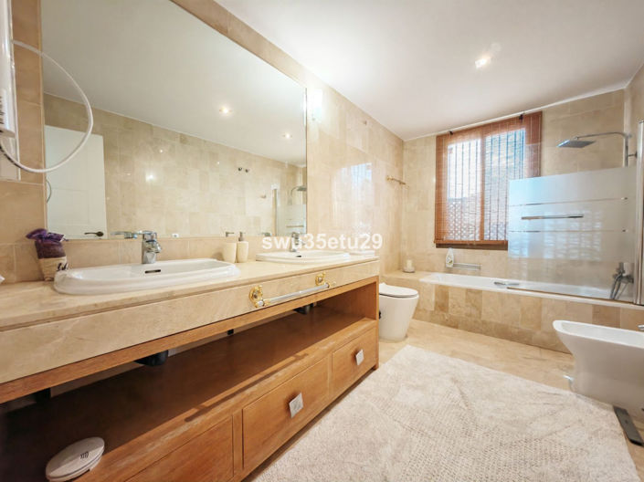 Image No.17-2 Bed Apartment for sale